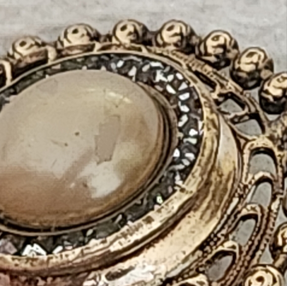 Vintage Dress-clip with Faux Pearl and Rhinestone - Picture 9 of 9